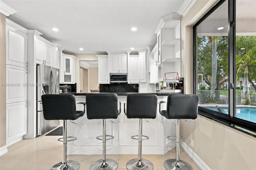 For Sale: $1,200,000 (6 beds, 4 baths, 3170 Square Feet)
