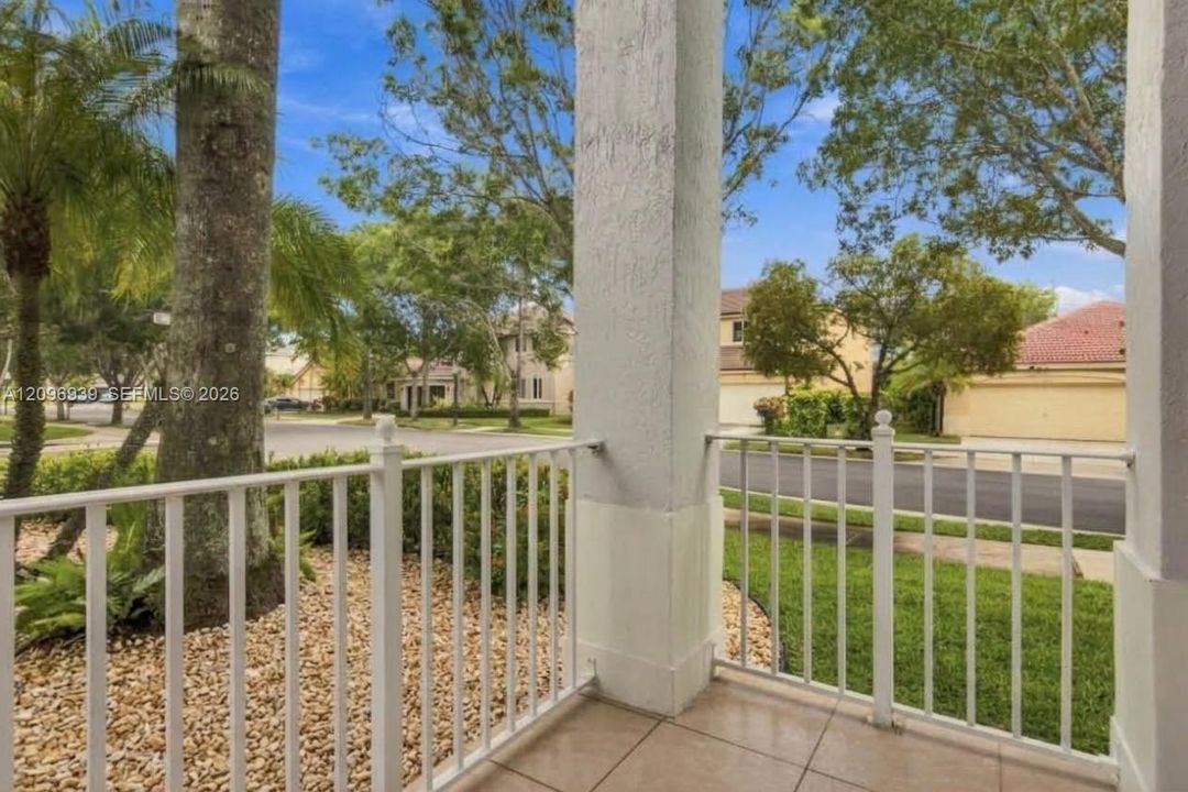For Sale: $1,200,000 (6 beds, 4 baths, 3170 Square Feet)