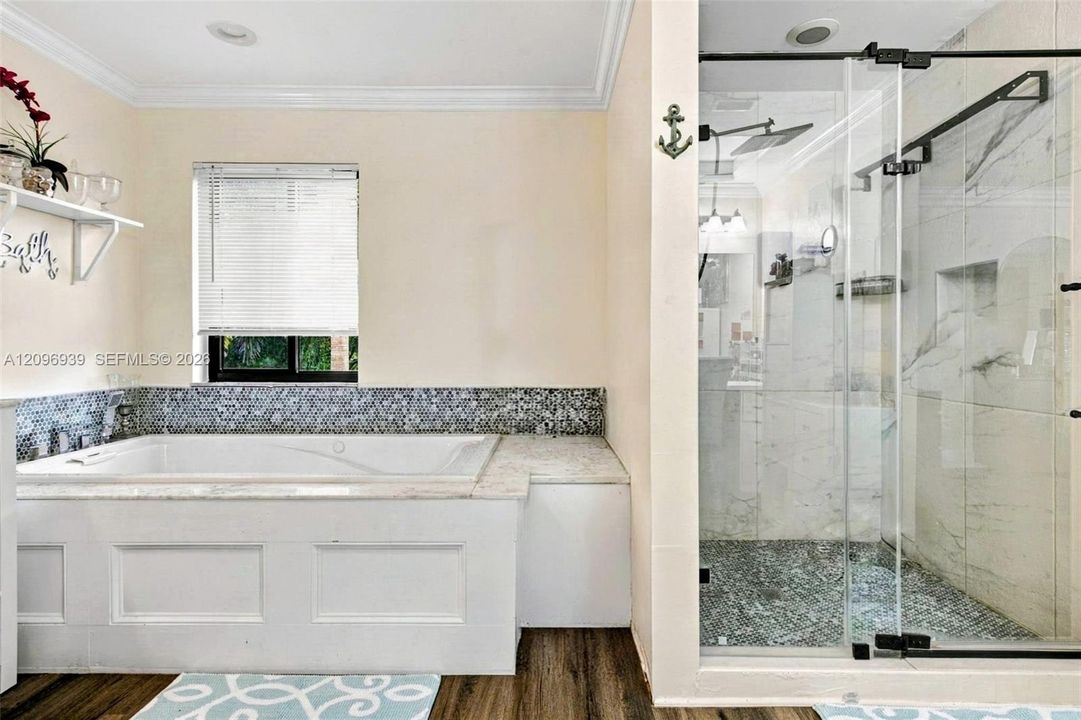 For Sale: $1,200,000 (6 beds, 4 baths, 3170 Square Feet)
