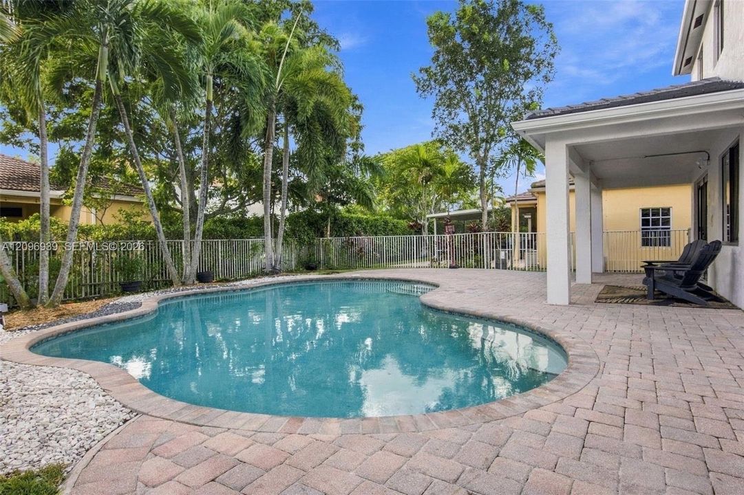 For Sale: $1,200,000 (6 beds, 4 baths, 3170 Square Feet)