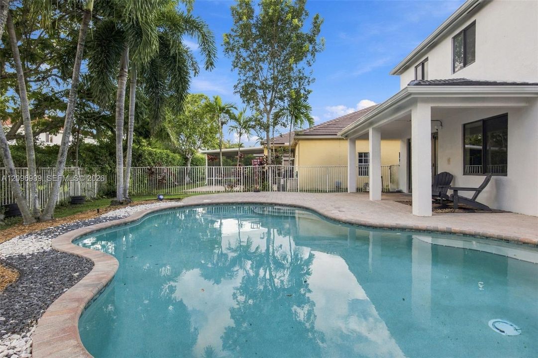 For Sale: $1,200,000 (6 beds, 4 baths, 3170 Square Feet)