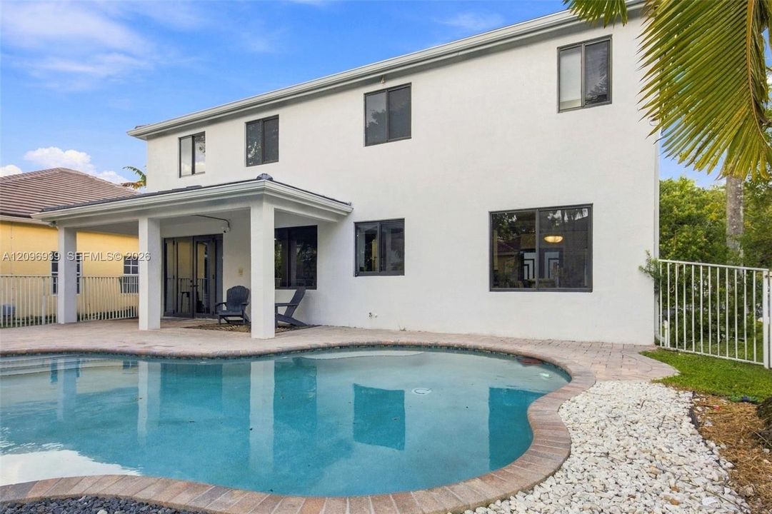 For Sale: $1,200,000 (6 beds, 4 baths, 3170 Square Feet)