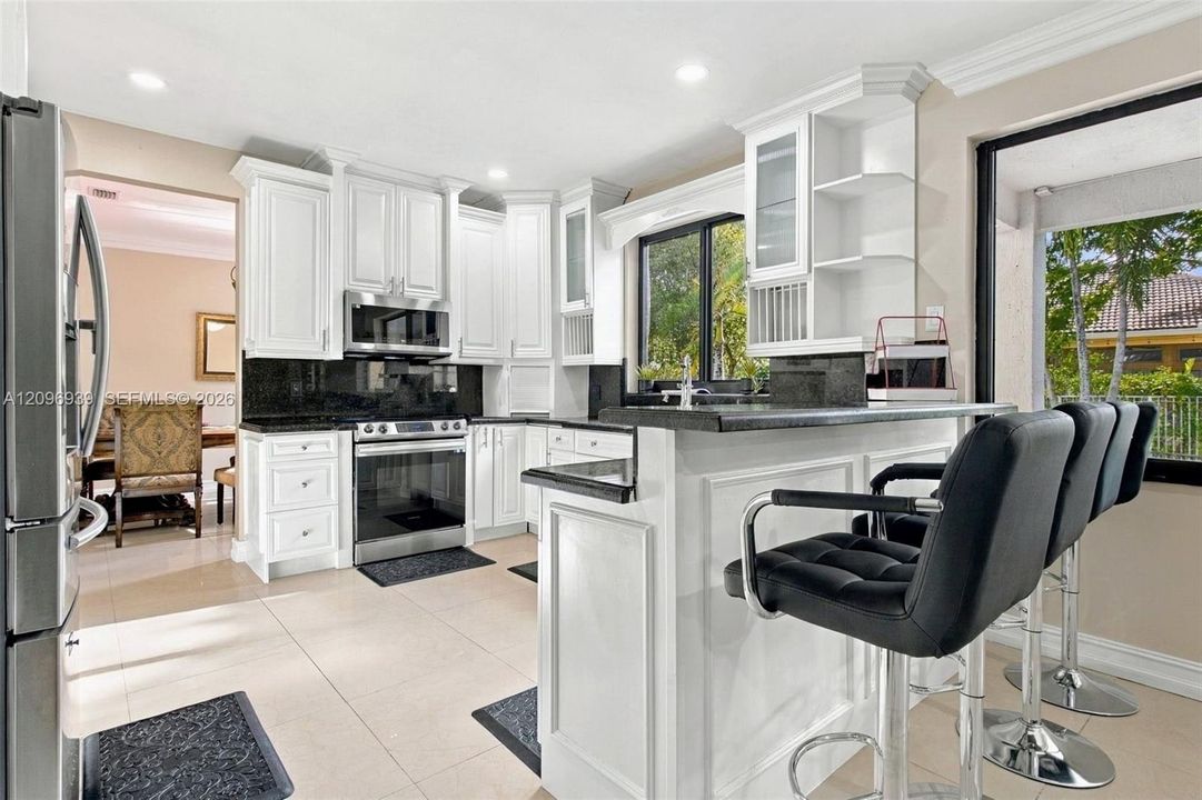 For Sale: $1,200,000 (6 beds, 4 baths, 3170 Square Feet)