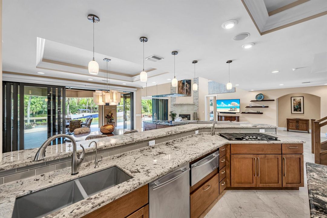 1900 MARIETTA DR-48