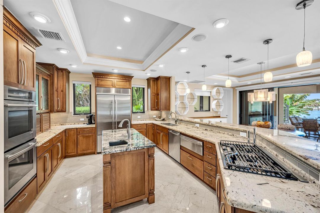 1900 MARIETTA DR-46