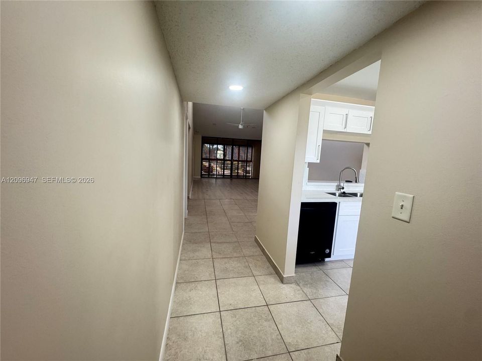 For Rent: $2,450 (2 beds, 2 baths, 1205 Square Feet)