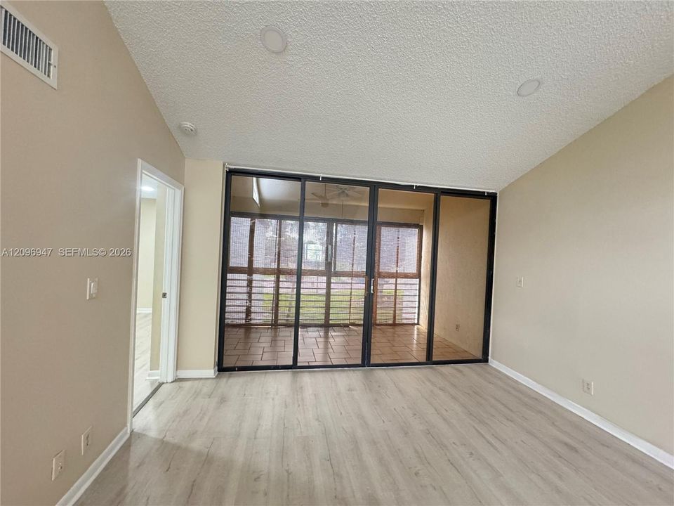 For Rent: $2,450 (2 beds, 2 baths, 1205 Square Feet)