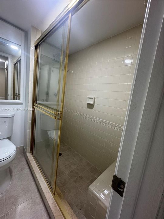 For Rent: $2,450 (2 beds, 2 baths, 1205 Square Feet)