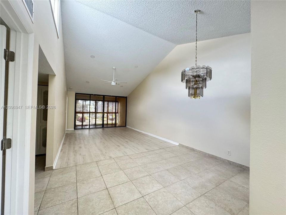 For Rent: $2,450 (2 beds, 2 baths, 1205 Square Feet)