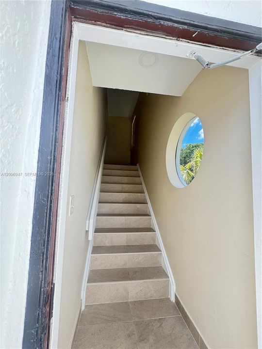 For Rent: $2,450 (2 beds, 2 baths, 1205 Square Feet)