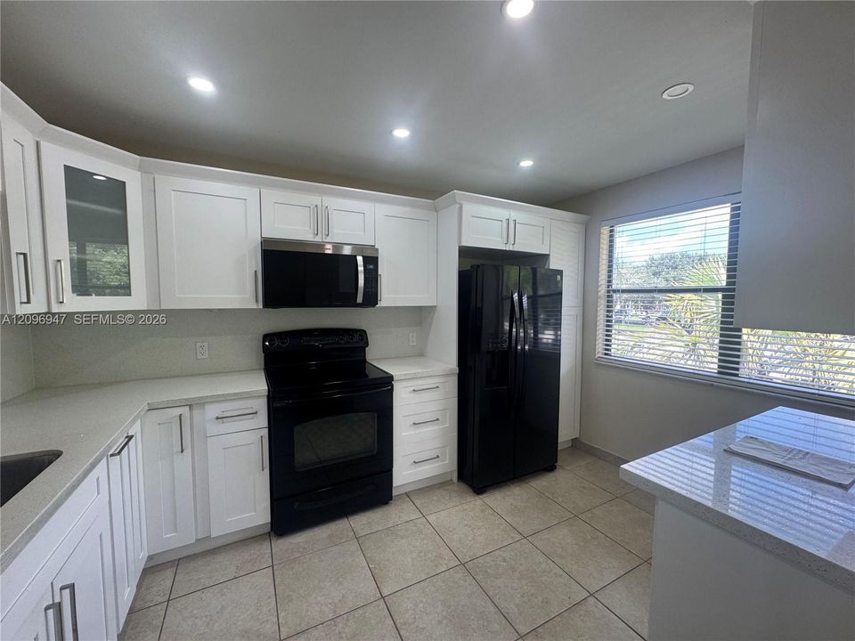 For Rent: $2,450 (2 beds, 2 baths, 1205 Square Feet)