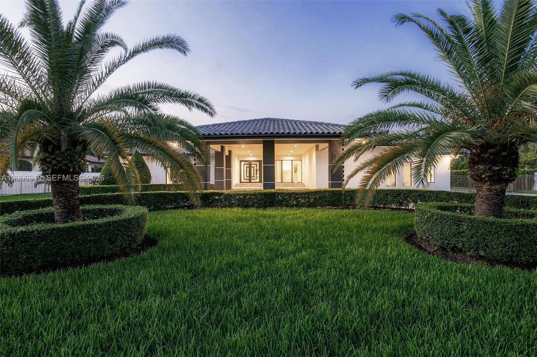 For Sale: $3,400,000 (4 beds, 4 baths, 3332 Square Feet)