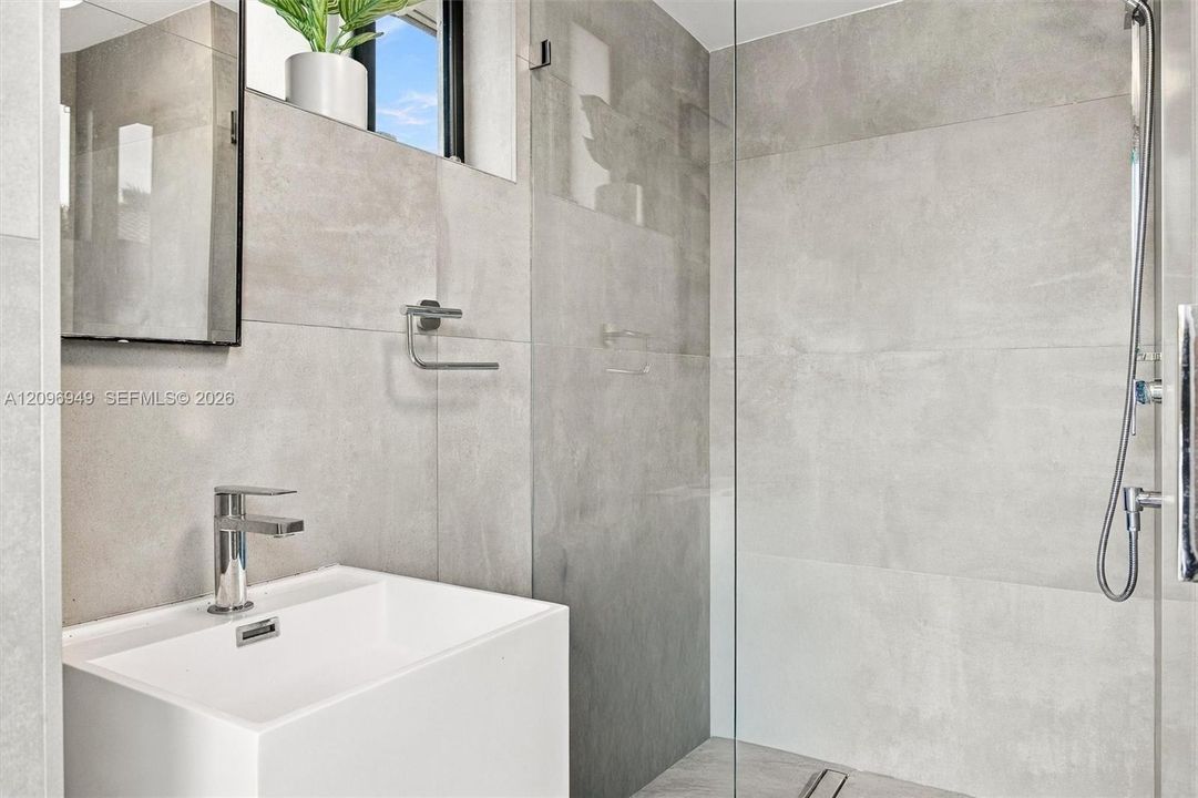 For Sale: $3,400,000 (4 beds, 4 baths, 3332 Square Feet)