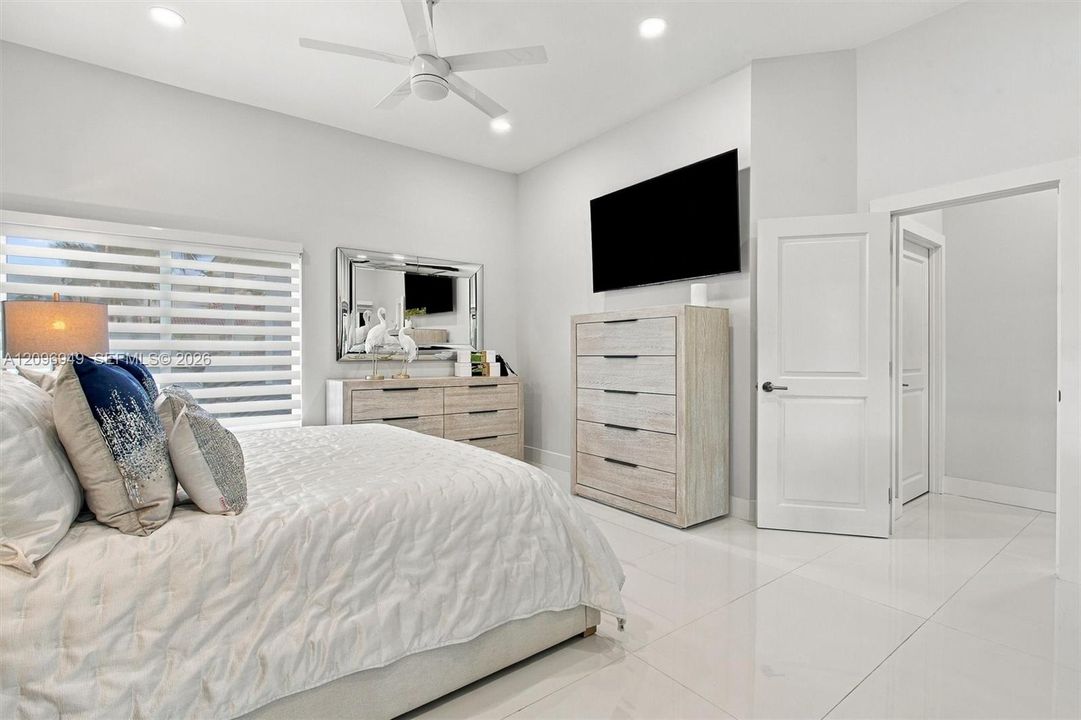 For Sale: $3,400,000 (4 beds, 4 baths, 3332 Square Feet)