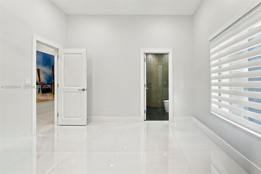 For Sale: $3,400,000 (4 beds, 4 baths, 3332 Square Feet)