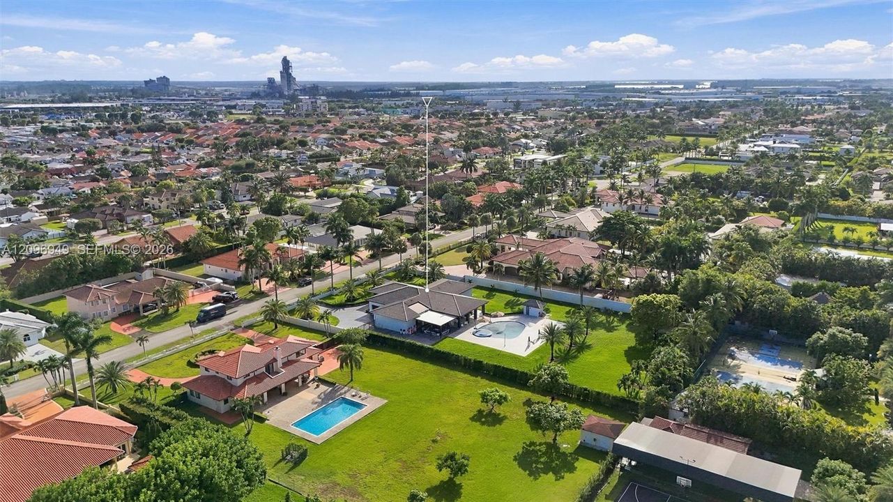 For Sale: $3,400,000 (4 beds, 4 baths, 3332 Square Feet)