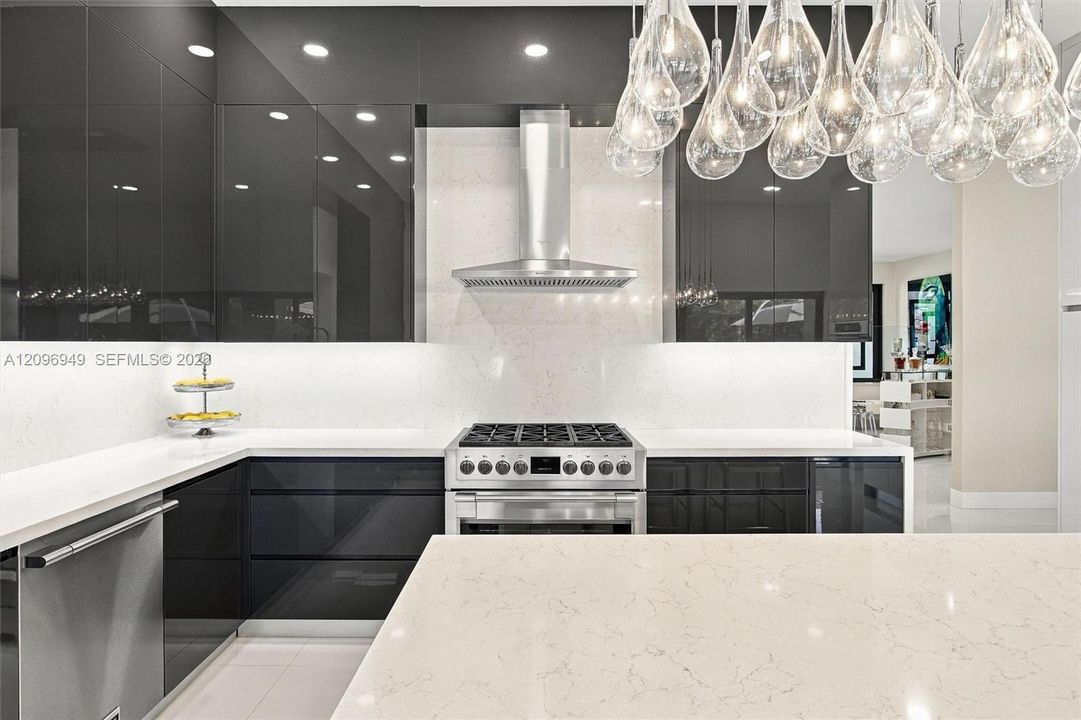 For Sale: $3,400,000 (4 beds, 4 baths, 3332 Square Feet)