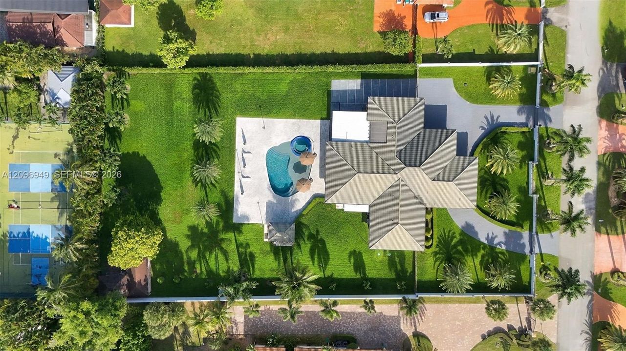 For Sale: $3,400,000 (4 beds, 4 baths, 3332 Square Feet)