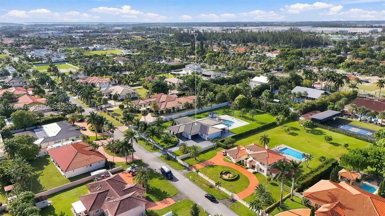 For Sale: $3,400,000 (4 beds, 4 baths, 3332 Square Feet)