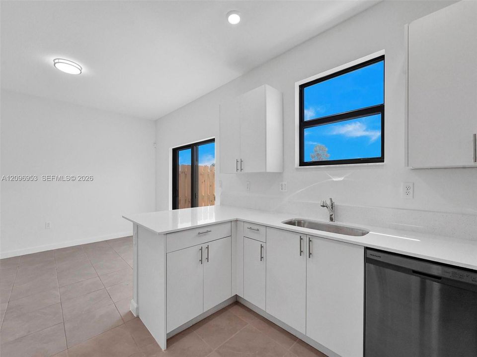 For Rent: $2,900 (3 beds, 2 baths, 1442 Square Feet)
