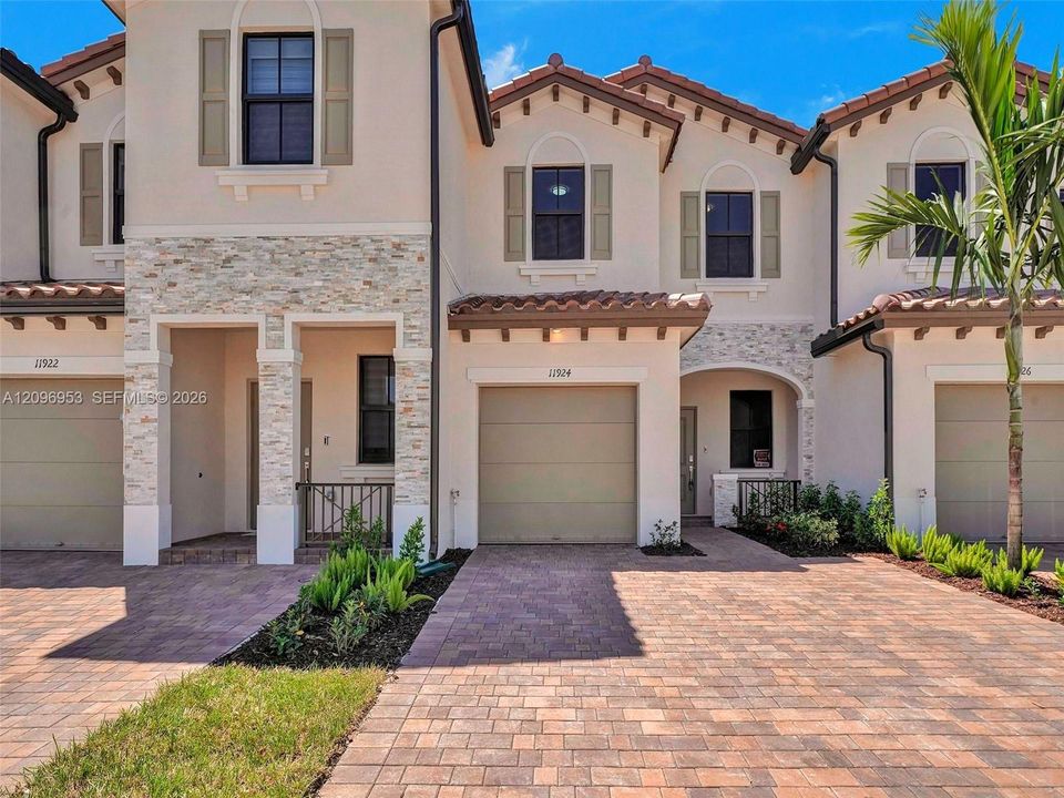 For Rent: $2,900 (3 beds, 2 baths, 1442 Square Feet)
