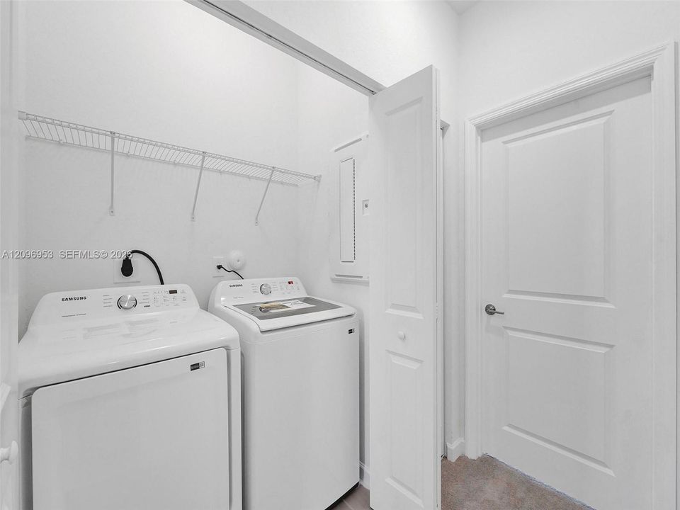 For Rent: $2,900 (3 beds, 2 baths, 1442 Square Feet)