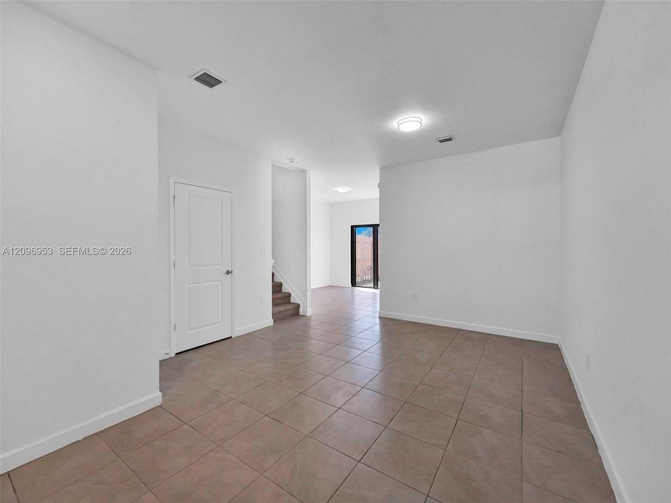 For Rent: $2,900 (3 beds, 2 baths, 1442 Square Feet)