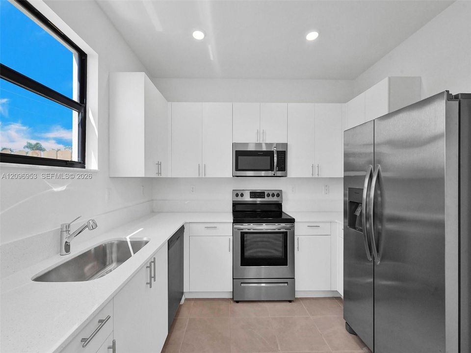 For Rent: $2,900 (3 beds, 2 baths, 1442 Square Feet)