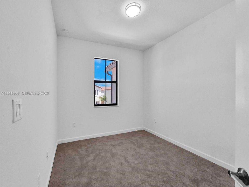For Rent: $2,900 (3 beds, 2 baths, 1442 Square Feet)