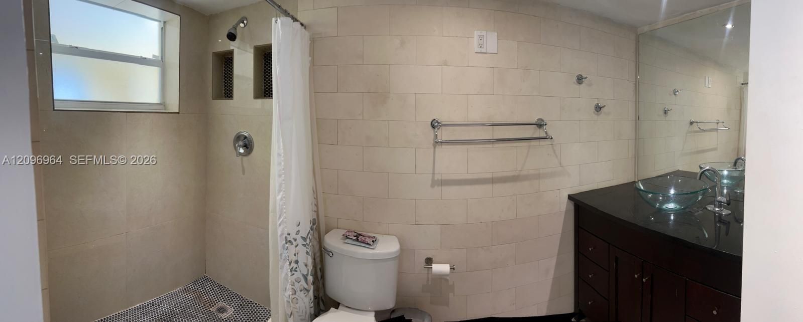 For Rent: $1,931 (1 beds, 1 baths, 700 Square Feet)