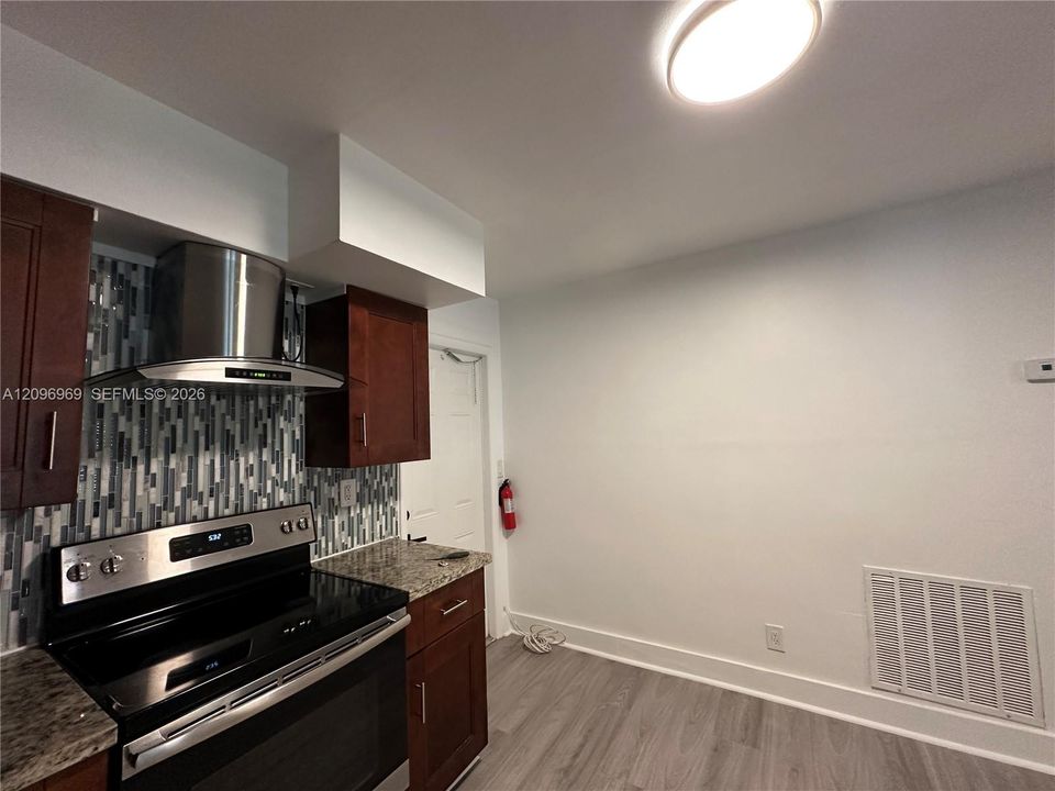 En Renta: $2,400 (2 camas, 1 baños, 710 Pies cuadrados)