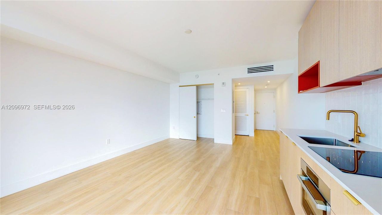 For Sale: $519,000 (0 beds, 1 baths, 479 Square Feet)