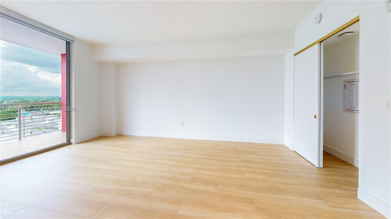 For Sale: $519,000 (0 beds, 1 baths, 479 Square Feet)
