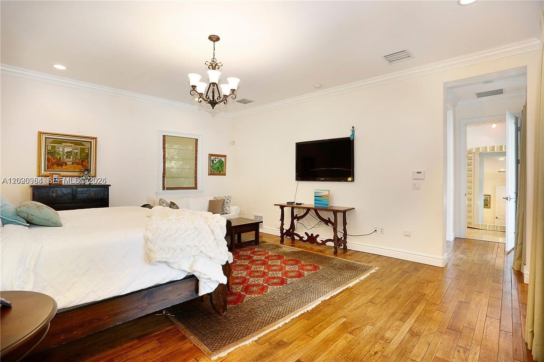 For Rent: $11,000 (4 beds, 5 baths, 3820 Square Feet)