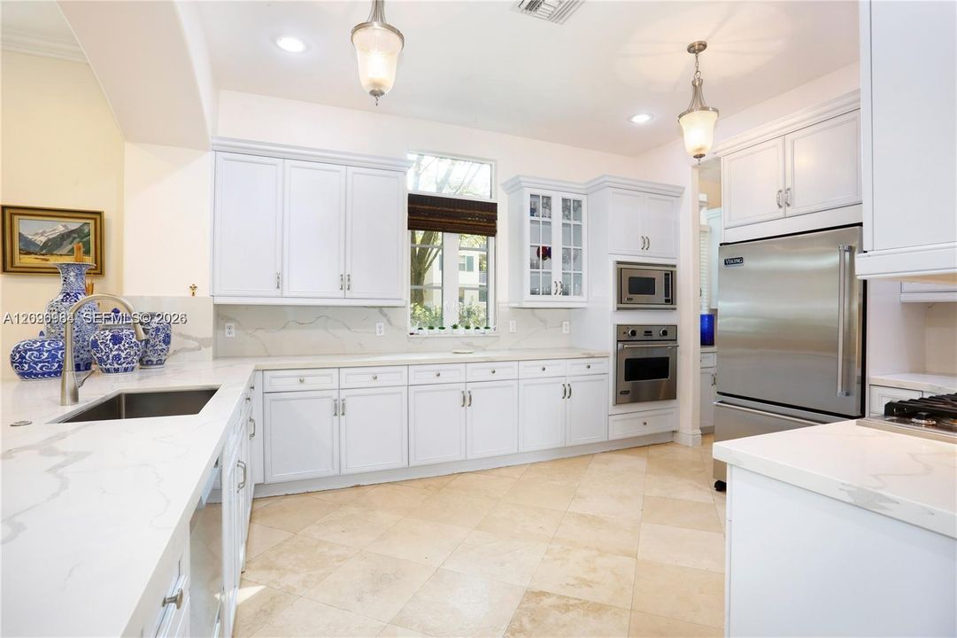 For Rent: $11,000 (4 beds, 5 baths, 3820 Square Feet)