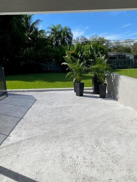 For Rent: $9,900 (4 beds, 3 baths, 2276 Square Feet)