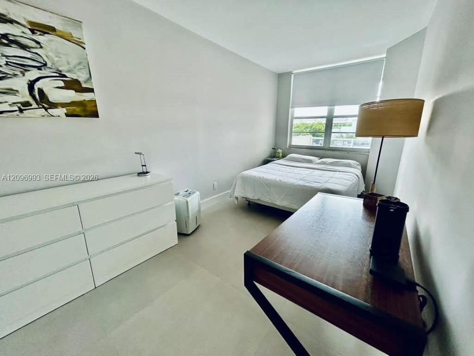 For Rent: $2,600 (1 beds, 1 baths, 560 Square Feet)