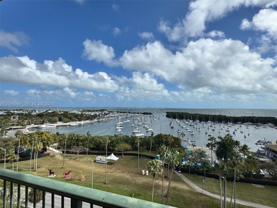 For Rent: $6,200 (2 beds, 2 baths, 1110 Square Feet)