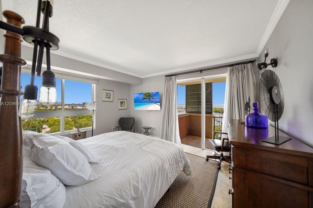 For Rent: $6,200 (2 beds, 2 baths, 1110 Square Feet)
