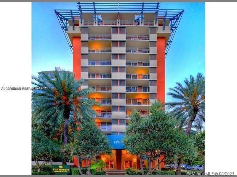For Rent: $6,200 (2 beds, 2 baths, 1110 Square Feet)