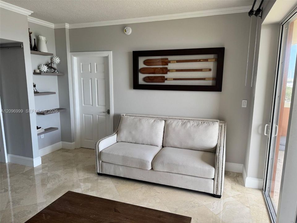 For Rent: $6,200 (2 beds, 2 baths, 1110 Square Feet)