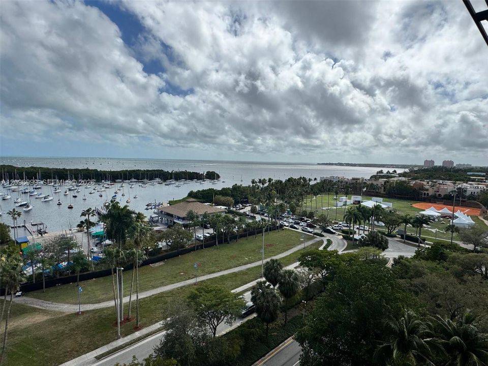 For Rent: $6,200 (2 beds, 2 baths, 1110 Square Feet)