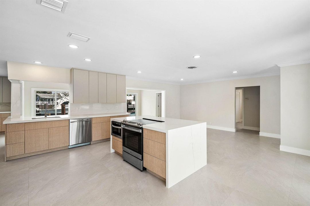 014-1525Southeast6thStreet-DeerfieldBeac
