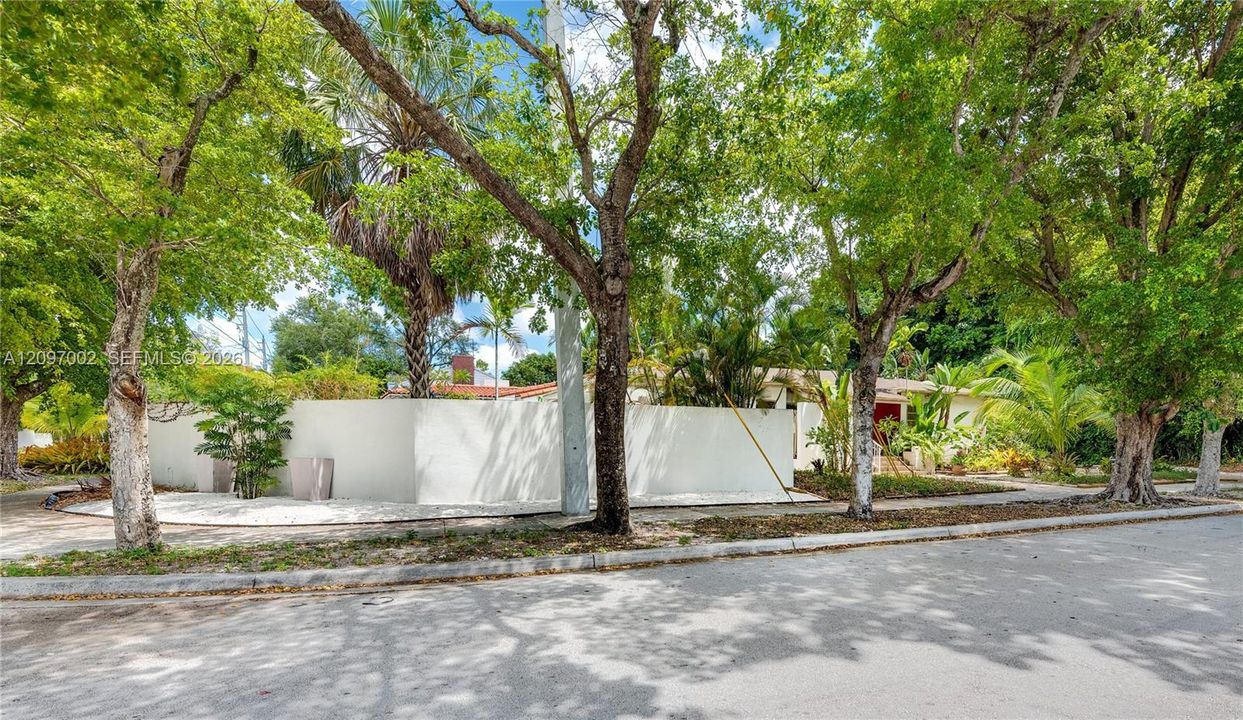 En Venta: $1,650,000 (5 camas, 4 baños, 2337 Pies cuadrados)