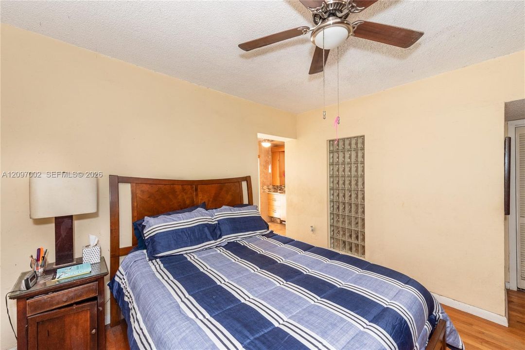En Venta: $1,650,000 (5 camas, 4 baños, 2337 Pies cuadrados)