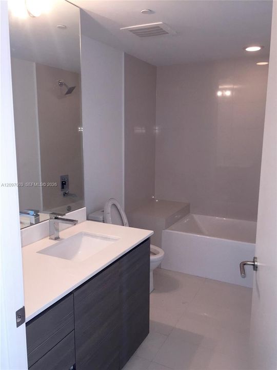 En Renta: $4,900 (2 camas, 2 baños, 1104 Pies cuadrados)