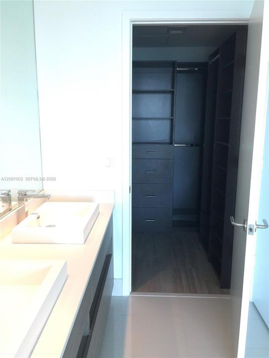 En Renta: $4,900 (2 camas, 2 baños, 1104 Pies cuadrados)