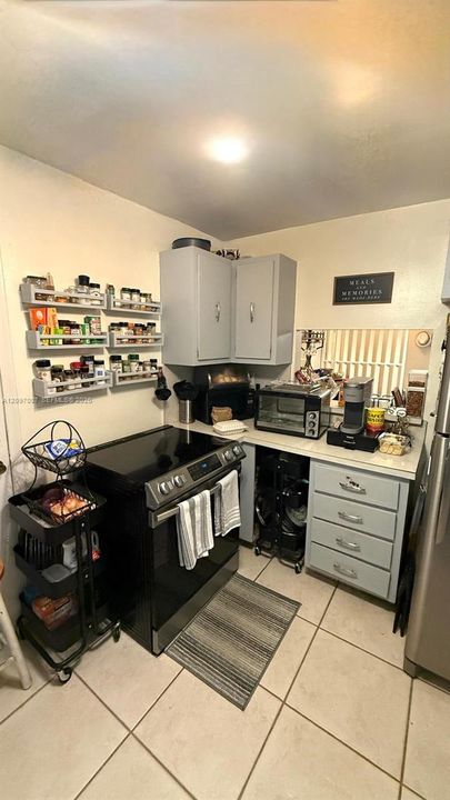 En Venta: $305,000 (3 camas, 2 baños, 1262 Pies cuadrados)