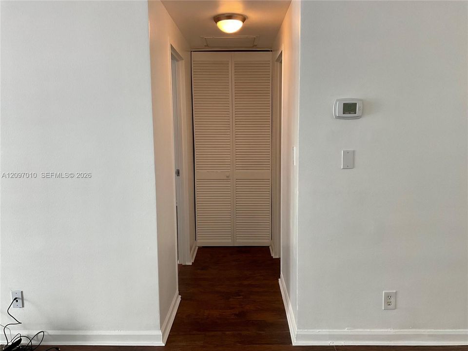 В аренду: $2,200 (1 спален, 1 ванн, 883 Квадратных фут)