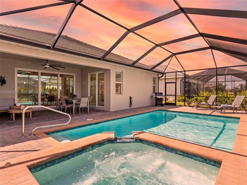 En Venta: $695,000 (4 camas, 2 baños, 2249 Pies cuadrados)